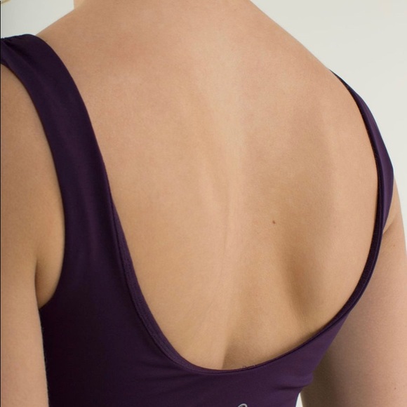 Lululemon Aria Tank II. Size 4 Color: Deep Zinfandel excellent condition - Picture 4 of 13